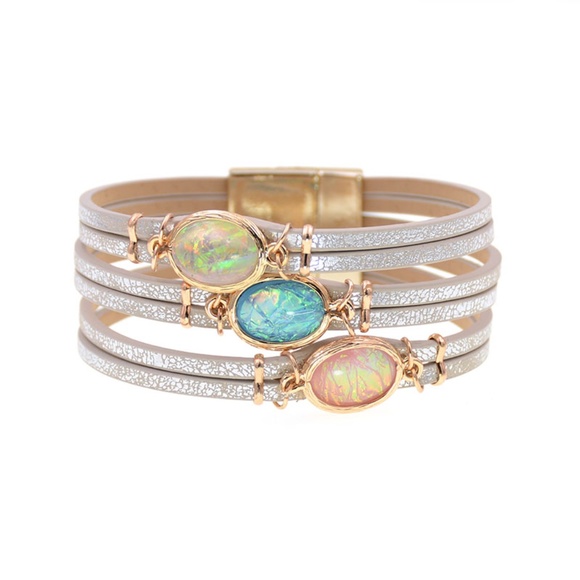 COPY - Leather Cuff Bracelet - Picture 8 of 9